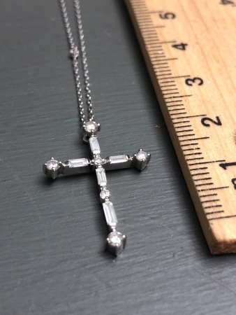 Baguette and Round Brilliant Diamond Platinum Crucifix with Integrated Bale