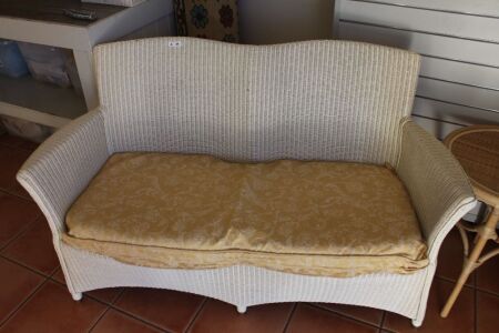 2 Seater Wicker Sofa with Fitted Cushion