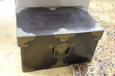 Vintage Japanese Lacqured Glory Box with Removable Tray and Brass Mounts