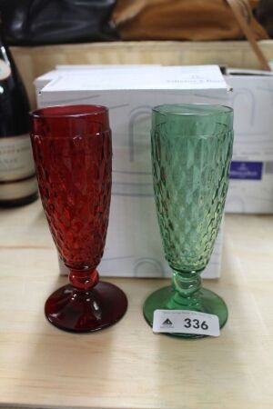 12 x Villeroy & Boch Boxed Boston Coloured Champagne Flutes - 8 Red - 4 Green