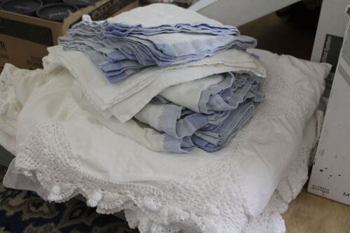 Asstd Lot of Damask, Lace and Linen Tablecloths and Napkins