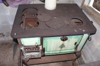 Crown No.2 Enamelled Wood Stove in Green and Cream for Restoration - 2