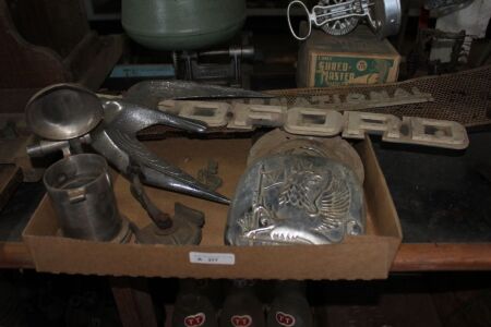 Asstd Lot of Vintage Motoring Items