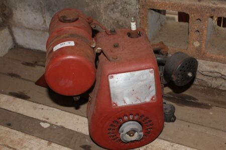 Red Villers Stationary Engine