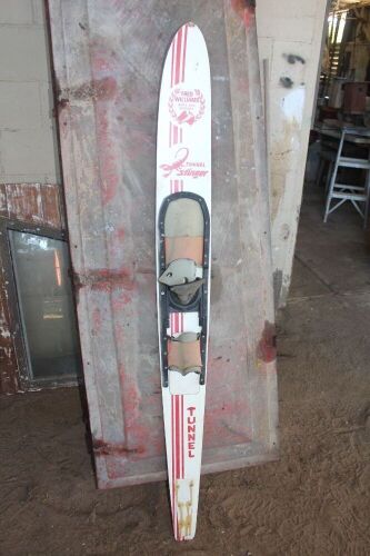 Vintage Fred Williams Tunnel Stinger Water Ski