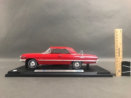 Welly Die Cast Model GM Chevrolet Impala