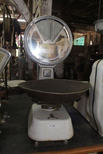 Large Vintage Avery Fruiterers Scale