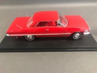 Welly Die Cast Model GM Chevrolet Impala - 4