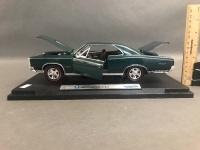 Welly Die Cast Model 1966 Pontiac GTO - 2