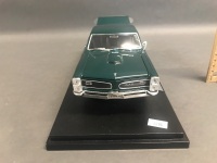 Welly Die Cast Model 1966 Pontiac GTO - 4