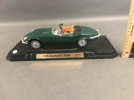 Road Signature Die Cast Model 1971 Jaguar E-Type