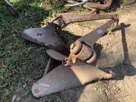 2 Vintage Steel V Anchors