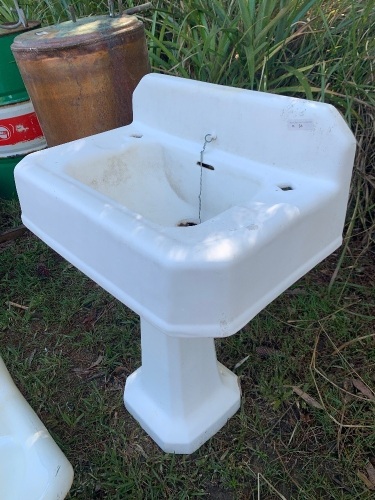 Vintage Cast Iron Enamelled Pedestal Sink