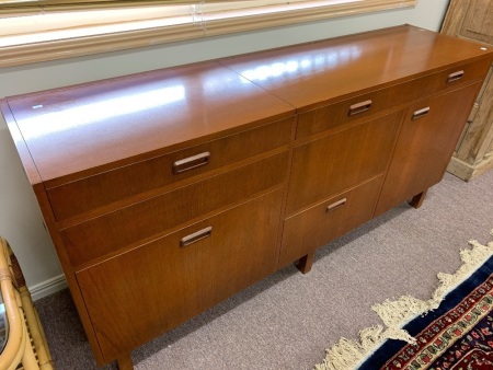 Mid Century Parker Style Teak Lift Lid Stereo Cabinet / Sideboard - No Eqpt Inside