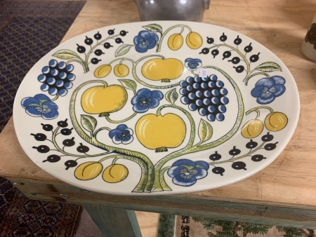 Larage Arabia Paratiisi Fruit Platter