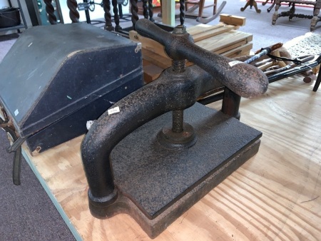 Large Antique Cast Iron Screw Bookpress