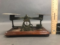 Set Small Vintage Balance Scales & Weights - 2