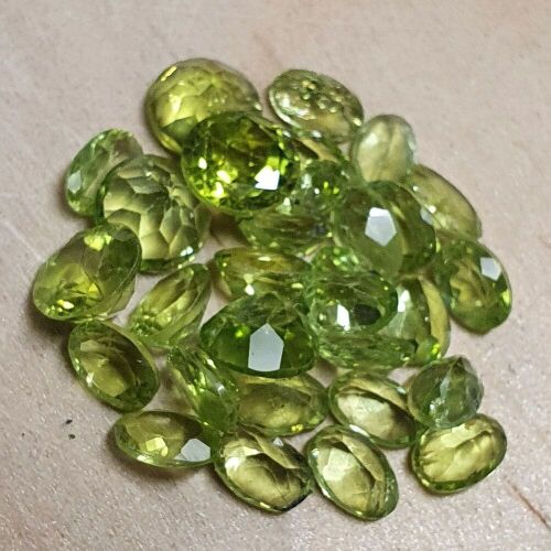 20 Carats of Peridot Gemstones