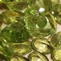 20 Carats of Peridot Gemstones - 2