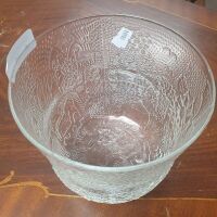 Mid Century Finnish Pressed Glass Bowl - 2