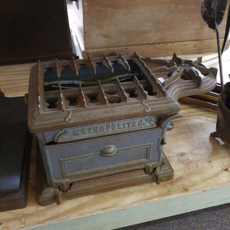 Antique Cast Iron Metropolitan Table Top Gas Stove