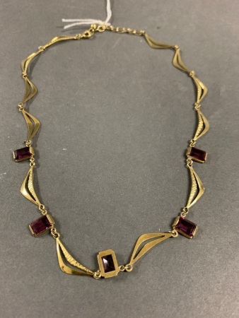 18ct Yellow Gold and Amethyst Necklace with 5 Bezel S