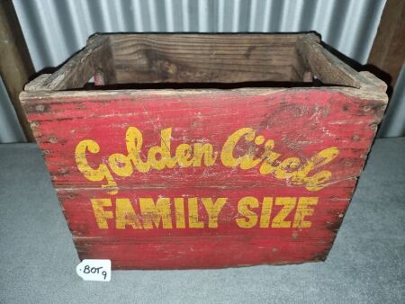 GOLDEN CIRCLE WOODEN CRATE - FAMILY SIZE - CONDITION GOOD