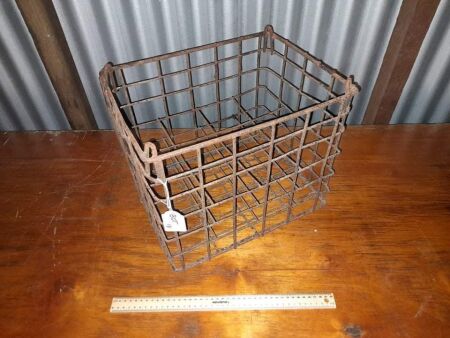 12 BOTTLE VINTAGE WIRE CRATE - CONDITION FAIR