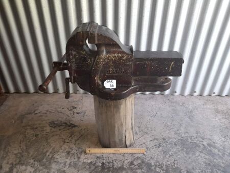 VINTAGE DAWN 6.S.Q WORKSHOP/FOUNDRY VICE - EX ROCKHAMPTON QUEENSLAND RAIL WORKSHOPS -CONDITION GOOD