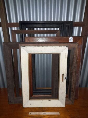 VINTAGE TIMBER PICTURE FRAMES X 7 - CONDITION GOOD