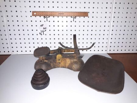 VINTAGE SCALES / SET OF WEIGHTS - CONDITION GOOD