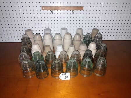 SELECTION OF VINTAGE GLASS / CERAMIC INSULATORS - CONDITION GOOD