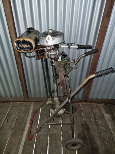 ANTIQUE SEAGULL OUTBOARD - 4 BLADE - PROP - MOTOR STAND - RARE - CONDITION GOOD