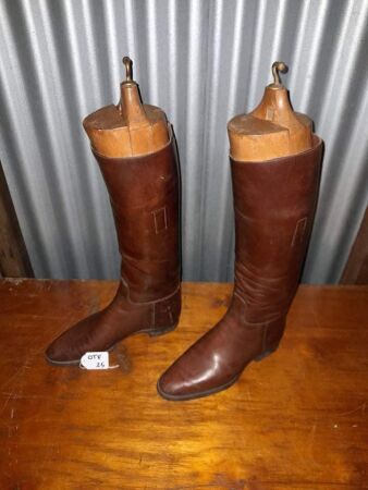 VINTAGE DRESSAGE RIDING BOOTS WITH TIMBER INSERTS - PHILA SPECIAL- SIZE 8