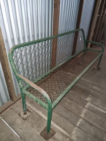 VINTAGE COUNCIL SEAT - KILKIVAN SHIRE - CONDITION GOOD