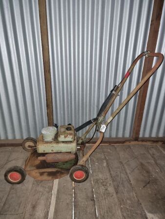 VICTA UTILITY FLAT BASE VINTAGE MOWER - CONDITION FAIR