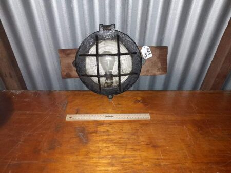 VINTAGE CAST IRON / EXPLOSIVE PROOF LIGHT - CONDITION GOOD