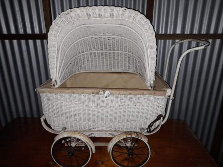 VINTAGE, SPRING FRAME, BRAKE, WICKER CANE BABY PRAM (3 PIECES) - CONDITION FAIR