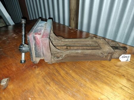 PARKINSONS PERFECT ANTIQUE WOODWORK VICE - CONDITION GOOD