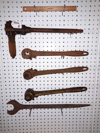 5 X VINTAGE IMPERIALRIGGING TOOLS - CAST IRON - CONDITION GOOD