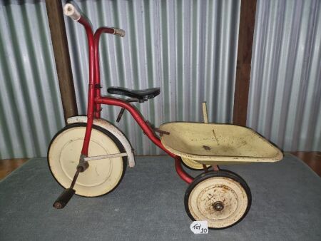 VINTAGE TRIKE - TIPPER - VERY RARE - CONDITION GOOD