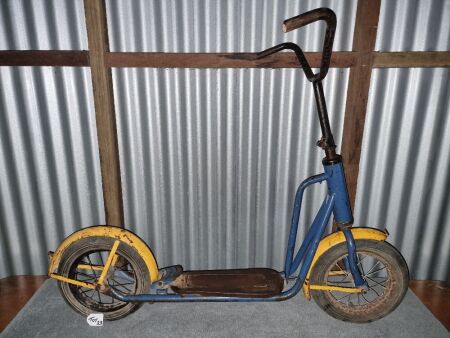 VINTAGE SCOOTER - CONDITION FAIR