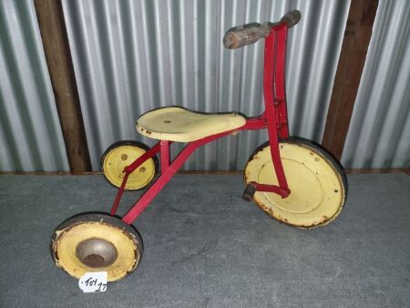 VINTAGE TRICYCLE - WOODEN HAND GRIPS - RARE - CONDITION FAIR