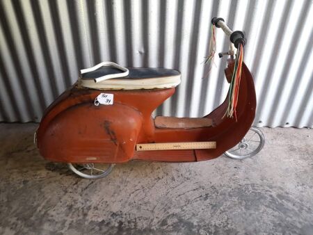 VINTAGE VESPALOOK TRICYCLE - RARE - CONDITION FAIR