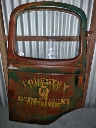 1930S MORRIS TRUCK DOOR , QLD FORESTRY DEPT. - CONDITION FAIR