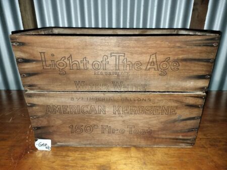 VINTAGE TIMBER BOX - LIGHT OF THE AGES 1/3 IMPERIAL GALLONS AMERICAN KEROSINE (150 DEGREE FIRE TEST) - CONDITION GOOD