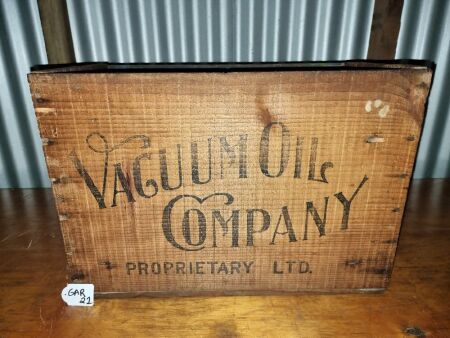 VACUME OIL CO, PLUME MOTORSPIRIT, WOODEN CRATE - ALL 4 SIDES STENCILLED - CONDITION GOOD