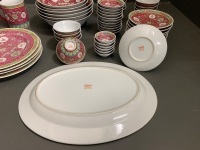 Chinese Famille Rose Mun Shou Porcelain Dinner Set - 5