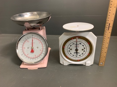 2 Kitchen Scales