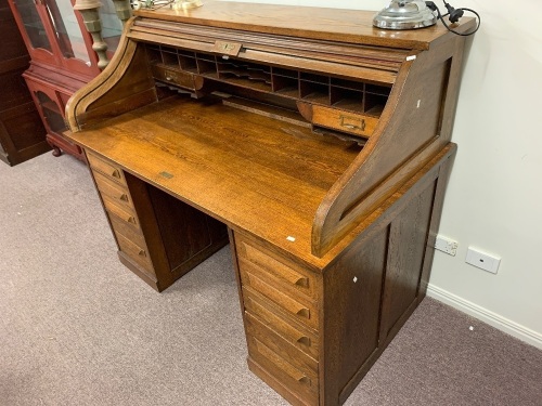 Antique Oak 8 Drawer Rolltop Desk with Fitted Interior - No Key